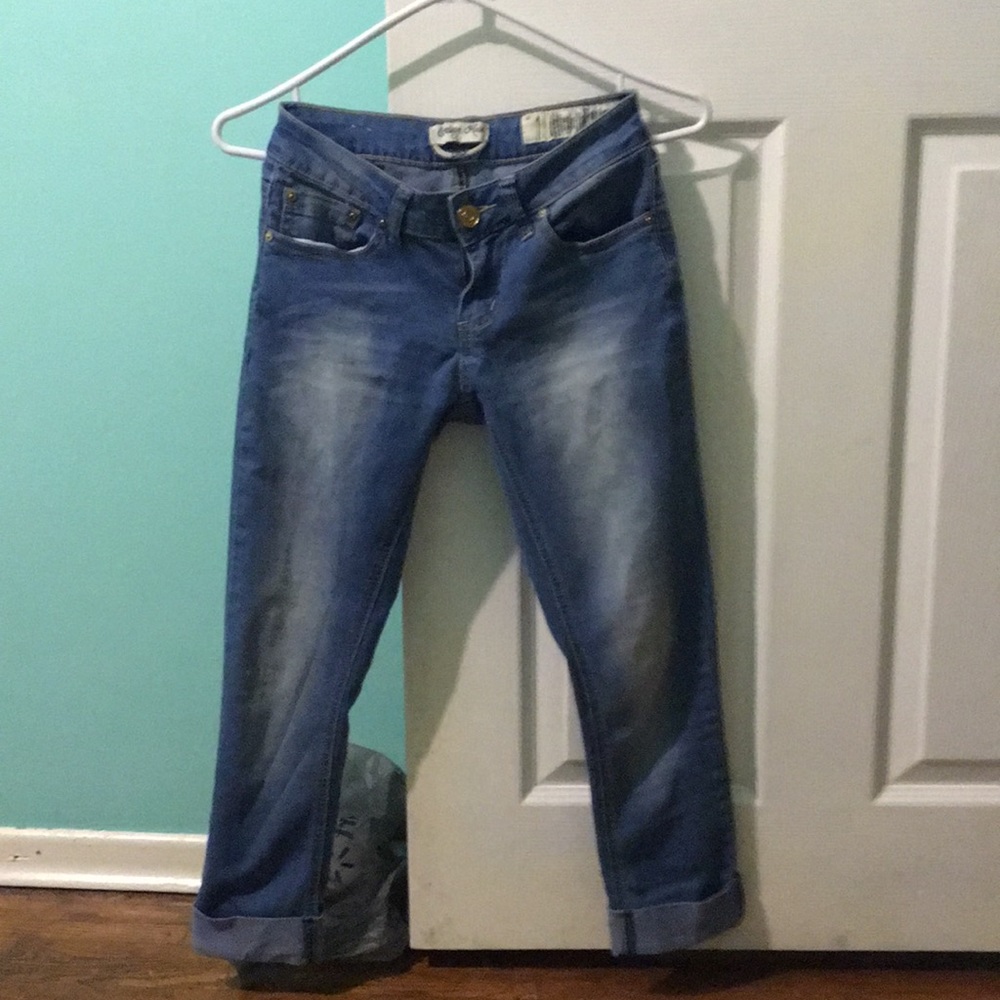Cropped jean capris